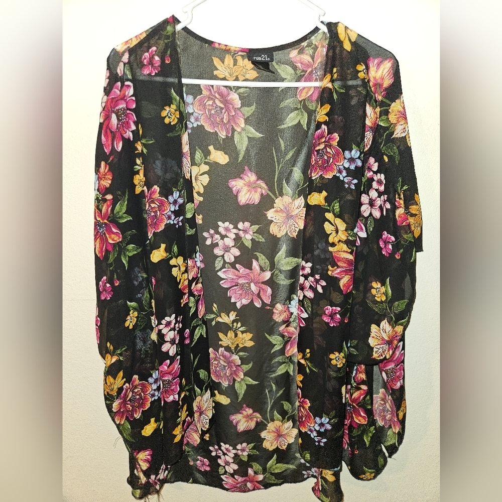 Rue 21 Womans Floral Cardigan